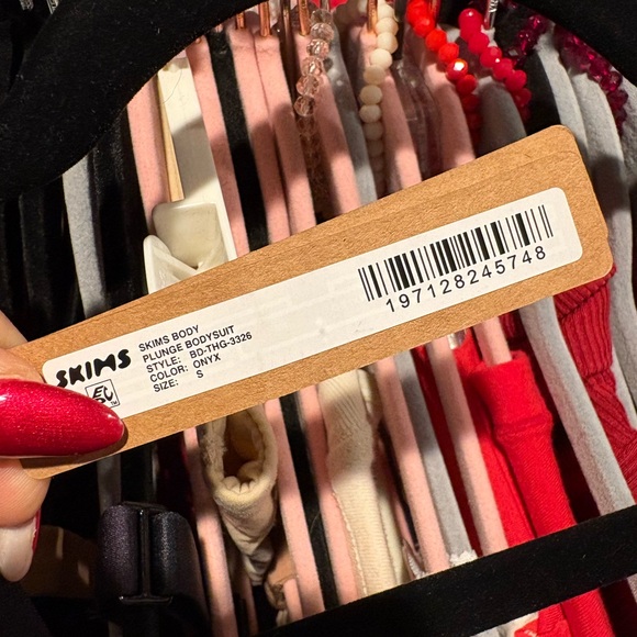 BNWT Skims Body Unlined Plunge Thong Bodysuit Onyx S - Picture 8 of 8